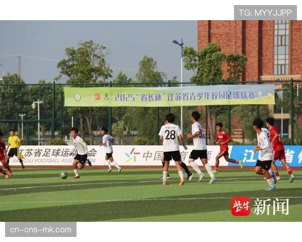 欧足联与UNESCO合作，在决赛周发起“足球促进和平”校园活动